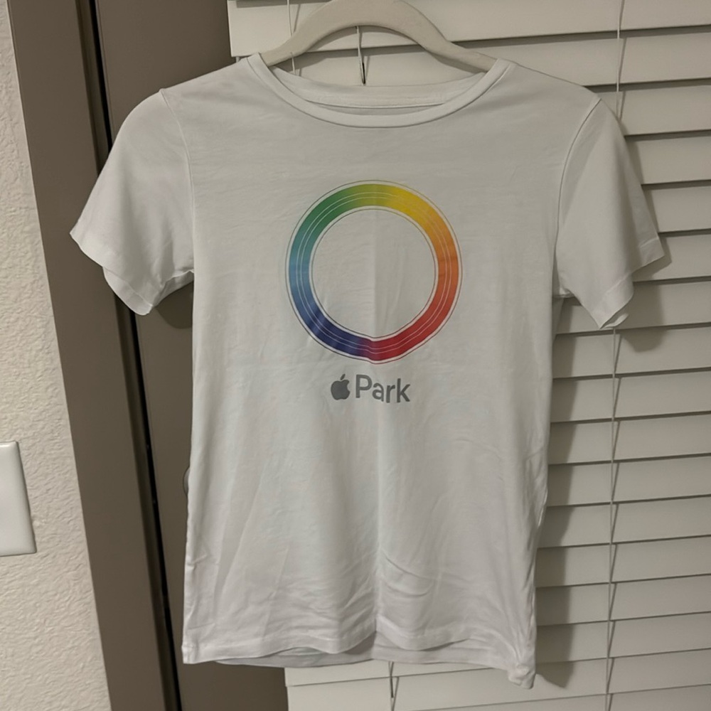 Apple Park tshirt
